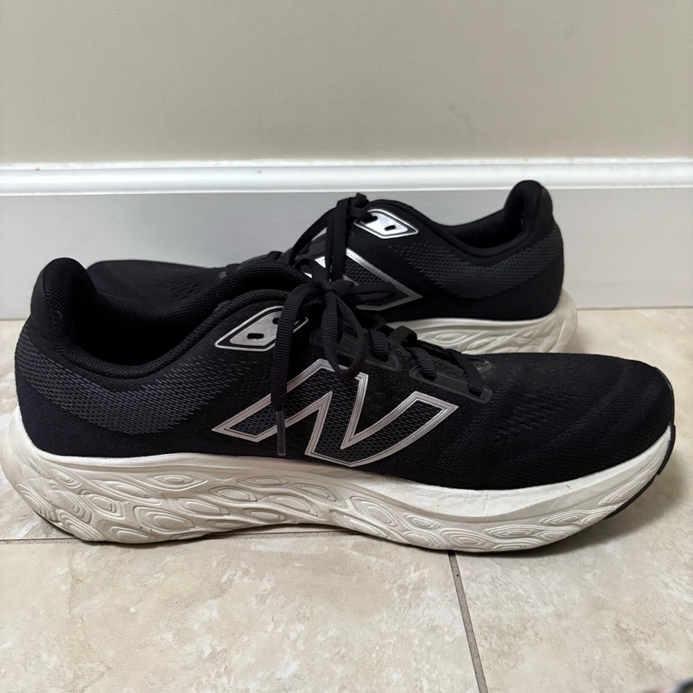 New Balance Fresh Foam X 880V14 M880B14 Men's US 11 Black Running Shoes - Picture 3 of 10